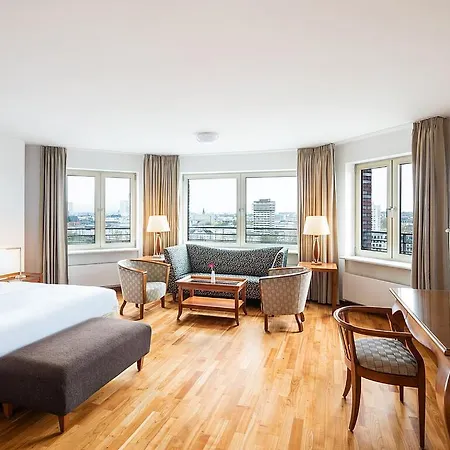 Main Plaza Tower Hotel