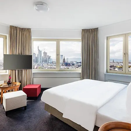 Hotel Main Plaza Tower 4*
