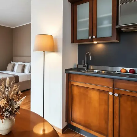 Main Plaza Tower فندق