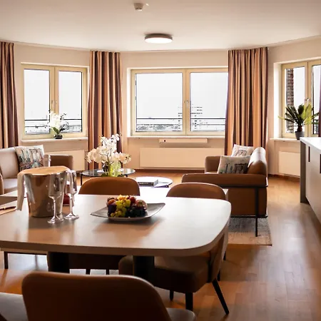 Hotel Main Plaza Tower, Worldhotels Elite