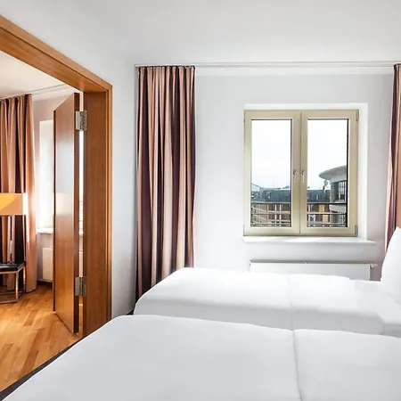 Hotel Main Plaza Tower, Worldhotels Elite