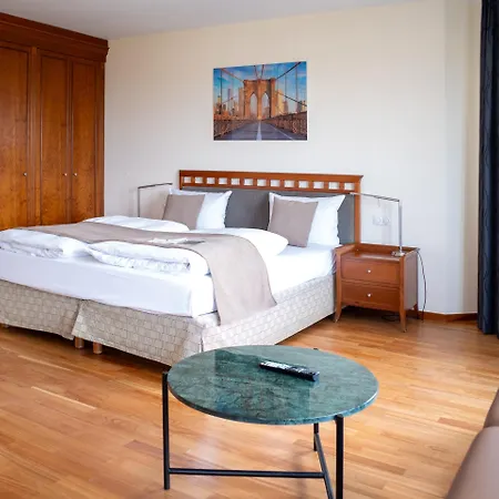 Main Plaza Tower, Worldhotels Elite 4* Fráncfort del Meno