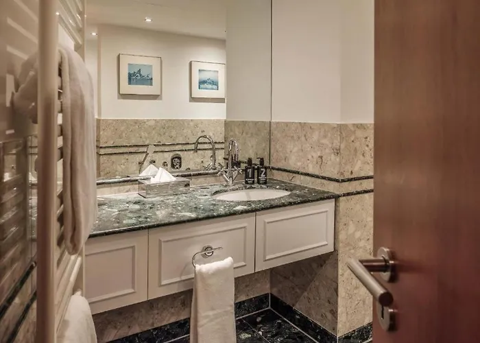 Main Plaza Tower Отель 4*