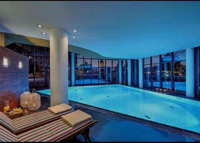 Hotel Main Plaza Tower