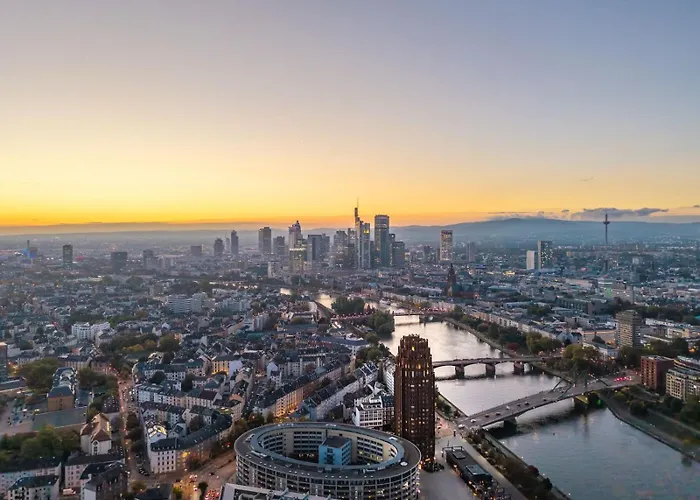 Hotel Main Plaza Tower