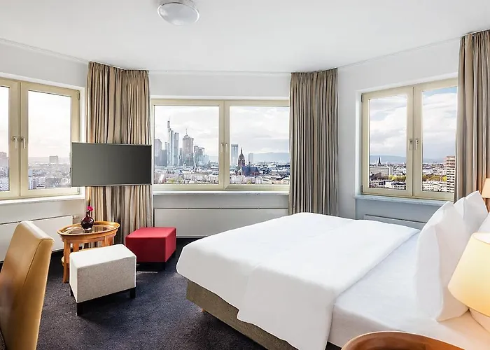 Hotel Main Plaza Tower 4*